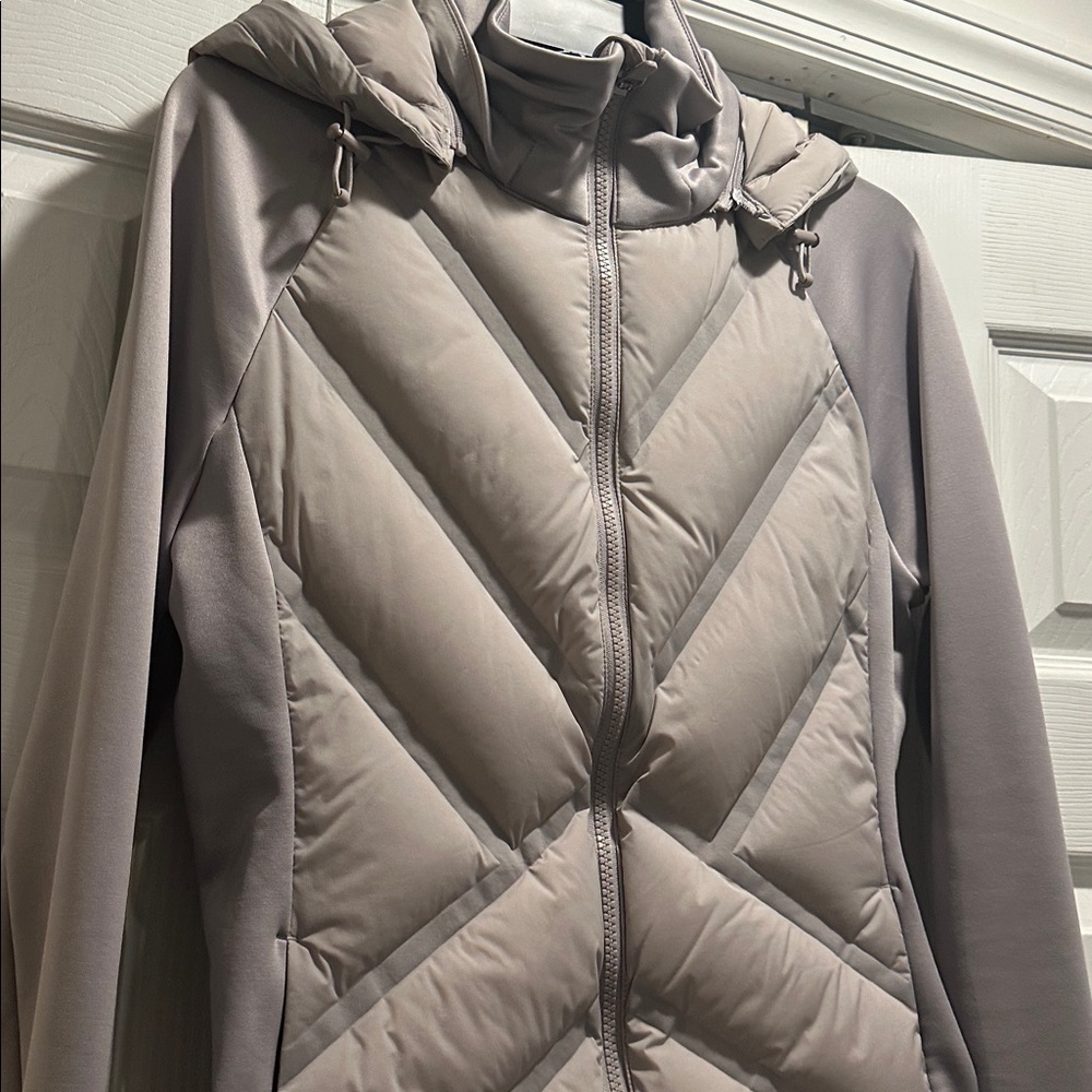 Athleta Inlet Puffer Jacket - Picture 2 of 4